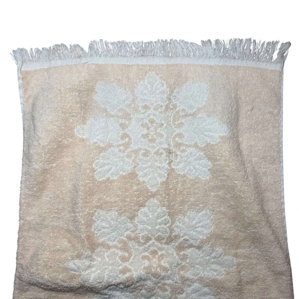 Cannon Royal Family Cotton Hand Towel Fringe Neutral Floral Snowflake Pristine‎